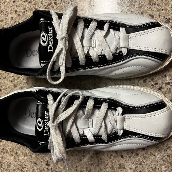 Dexter Bowling Shoes - Picture 4 of 4